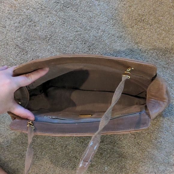 Small pocketbook/oversized clutch - Picture 2 of 7